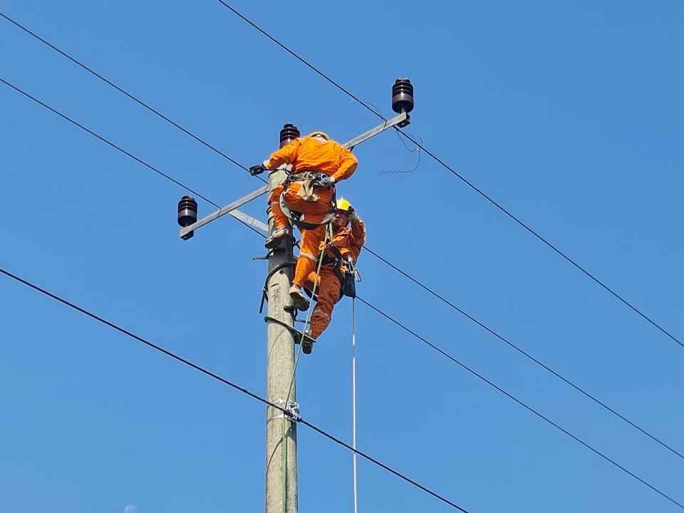 Quản lý, vận hành hiệu quả hệ thống lưới điện quốc gia, cấp điện an toàn, ổn định